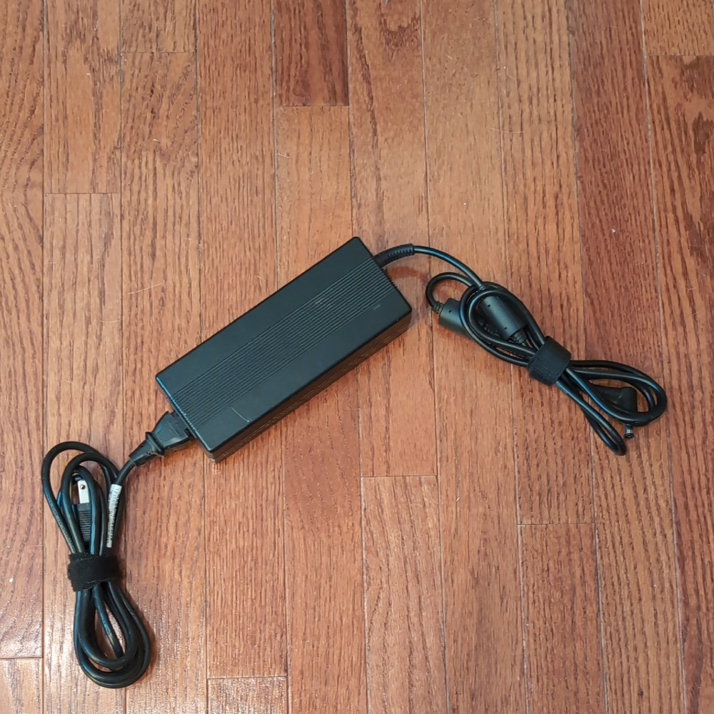 HP 180W AC Adapter TPC-BA521 681059-001 Charger Power Supply